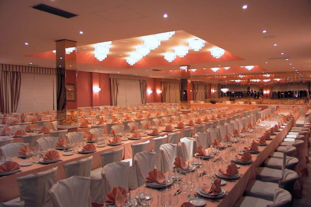 Mlc Benavente Hotel Eksteriør billede