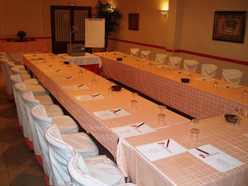 Mlc Benavente Hotel Faciliteter billede